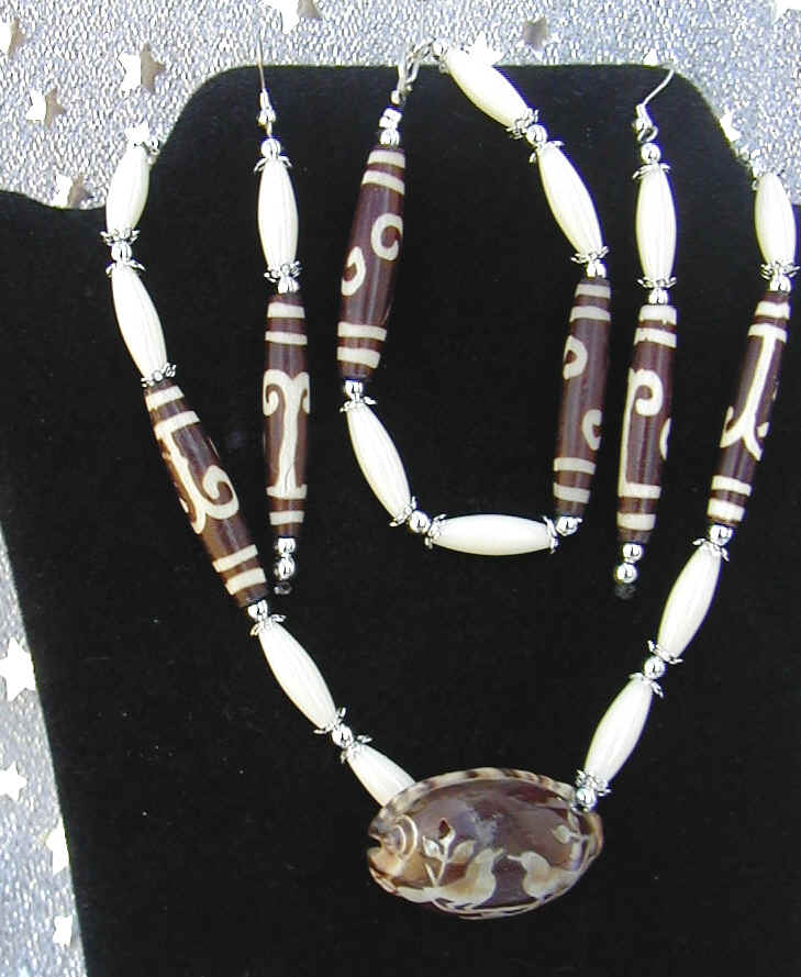 0098.jpg (242678 bytes)