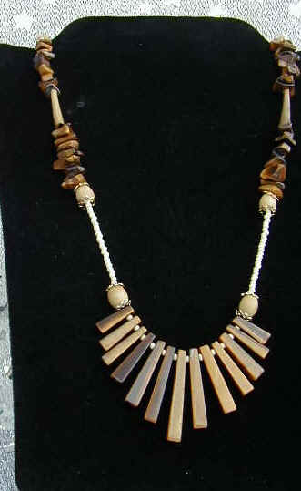 033.jpg (69143 bytes)