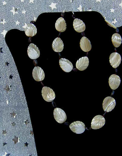 068.jpg (88101 bytes)